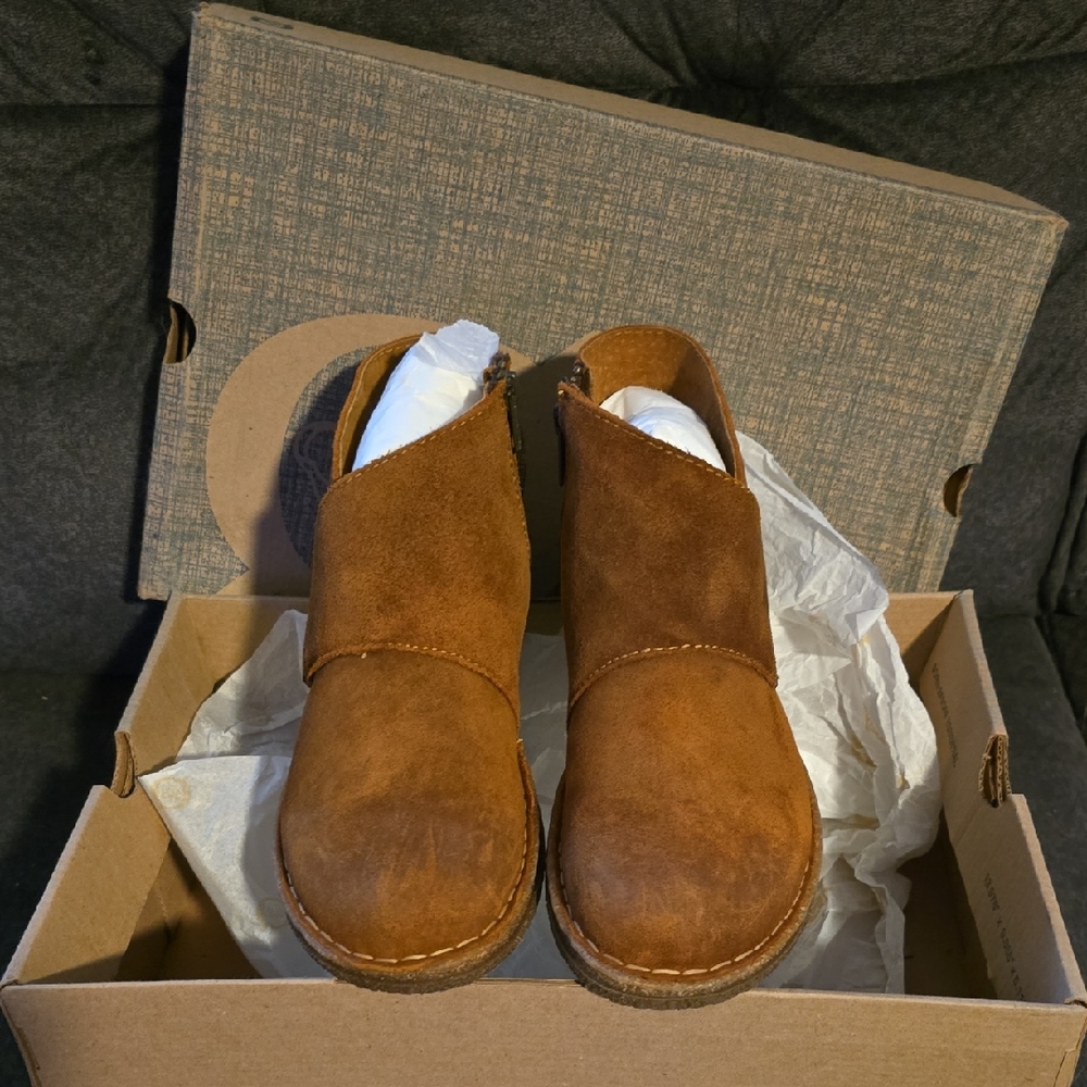 Born Women's Brown Ankle Boots